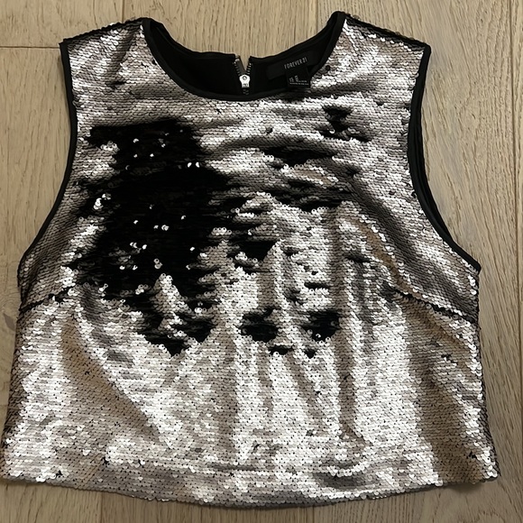 Sequin top, size medium, never worn - Picture 3 of 4